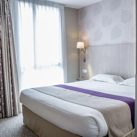 Hotel Kyriad Prestige 3*