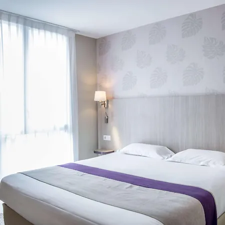Kyriad Prestige Hotel 3*