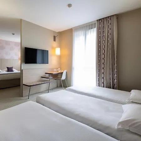 Kyriad Prestige Hotel Saint-Malo