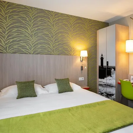 Kyriad Prestige Hotel 3*