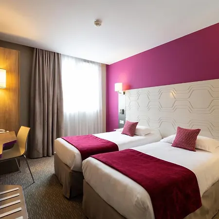 Hotel Kyriad Prestige 3*